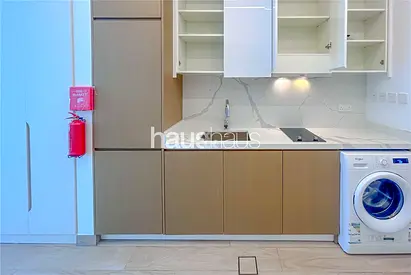 Fully Furnished Studio | Brand New | Near Downtown