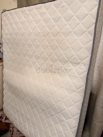 Used single mattress in good condition - quilted top 160x200 queen size