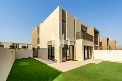 Vacant | 4 Bed plus Maids | Landscaped | Modern