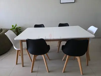 JYSK Extendable Dining Table with 6 Pan Home Chairs