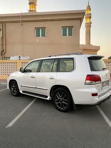 صورة 6 لـ 2015 Lexus LX-SERIES