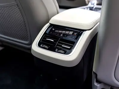 2024 Volvo XC90 — миниатюра 17