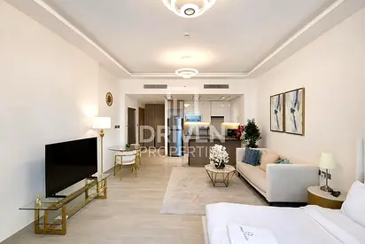 Largest Layout | Partial Sea View | Mid Floor