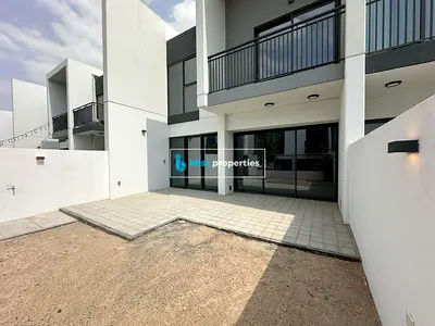 3 Bed Villa | La Rosa 5 | Garden & Balcony