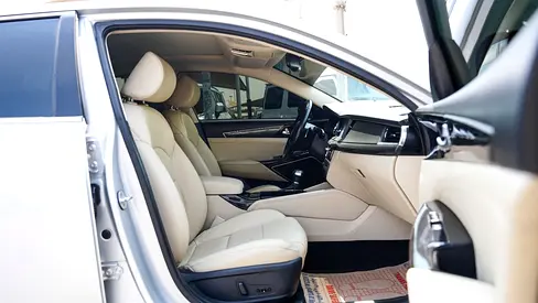 2019 KIA CADENZA 照片 9