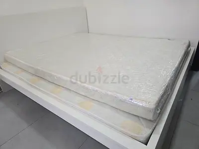 Queen size mattress, good condition
