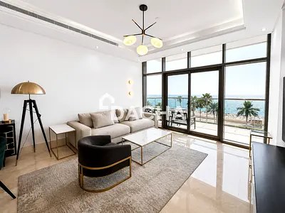 Smart Home | Fully Renovated | First to live in