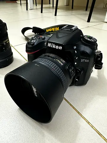 Nikon D7100 DSLR with 18-105mm VR Lens and Extra 50mm Lens - Good Condition