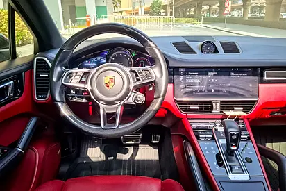 صورة 10 لـ 2019 Porsche CAYENNE