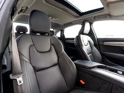 صورة 10 لـ 2024 Volvo S90