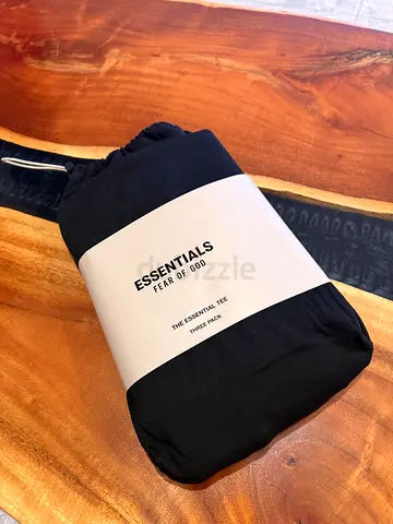 Two Black "Essentials" crewneck sweatshirt - size XL