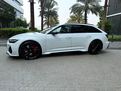 صورة 10 لـ 2025 AUDI RS6