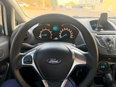2013 FORD FIESTA 照片 8