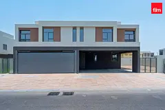 Vacant, semidetached, close to amenities
