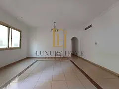 HUGE SIZE 2BHK WITH BALCONY' BOHTH IS MASTER BEDROOM AND WAREHOUSE