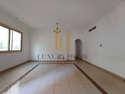 HUGE SIZE 2BHK WITH BALCONY' BOHTH IS MASTER BEDROOM AND WAREHOUSE