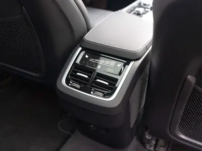 2024 Volvo XC90 — миниатюра 19