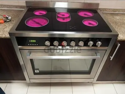 Compomatic Italian 90/60 siz  Electric ceramic cooking range with Oven - Good Condition, free delivr