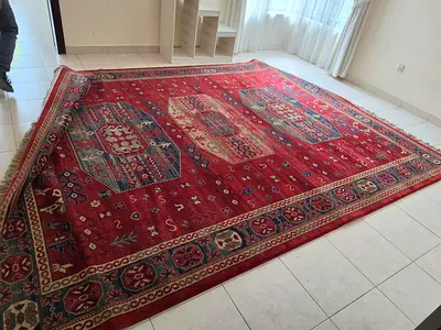Traditional Middle Eastern Red Area Rug