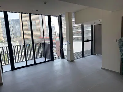 1BR Apartment | Downtown City View | Balcony Access