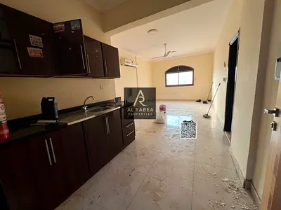 استوديو واسع بسعر مميز في الروضة 2 ✨ مطبخ شبه منفصل وتسليم جديد بعد الصيانة | 18,000 درهم
