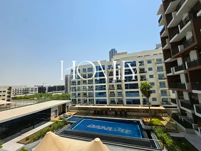 1BR CONVERTIBLE INTO 2BR | VACANT | POOL VIEW