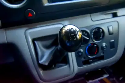 صورة 13 لـ 2021 Nissan URVAN