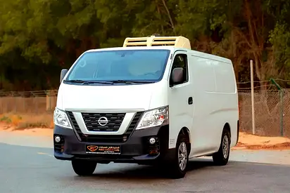 Standard Roof Chiller Van | Manual | GCC Specs | Ref#N32515