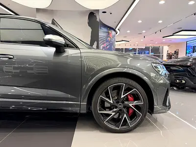 2024 AUDI RS Q3 photo 3