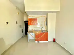 Ready to Move Studio For Family on RoadSide