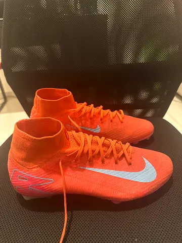 Nike Elite Football Shoes SG (metal studs) to sell