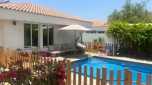 Only for local and GCC for sale villa 3br i umm suqaim 2