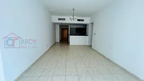 For rent Spacious bright one bed available in skycourts