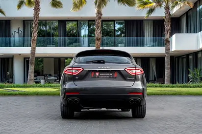2020 Maserati LEVANTE photo 4
