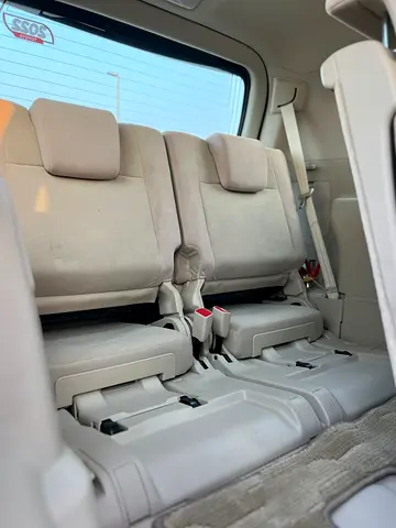 2022 Toyota PRADO photo 17