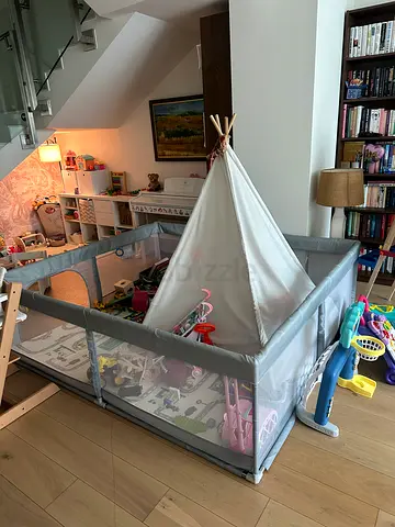 Large Grey Playpen 180 x 200 - Excellent Condition