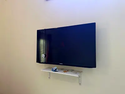 Samsung 40-inch LED TV - Wall Mounted, Good Working Condition , Samsung Brand