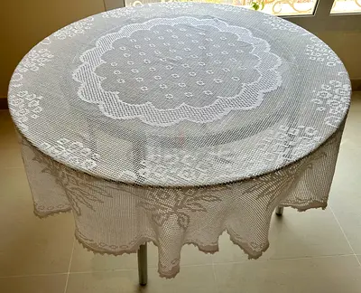 Lace round table cloth