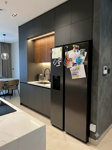 Samsung Side-by-Side Refrigerator – Water Dispenser & Ice Maker | Black Matte Finish