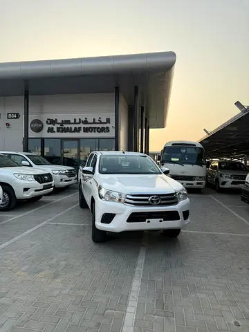 Toyota Hilux 2021 4x4 GCC Specs Reliable for warehouse