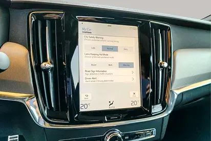 صورة 15 لـ 2018 Volvo S90