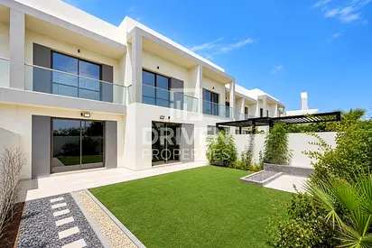 3 Bedroom Townhouse | Upcoming Rent | Prime Area