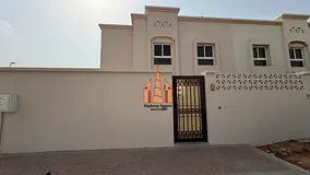 Elegant 4BR Villa with Maidroom Wardrobes parking