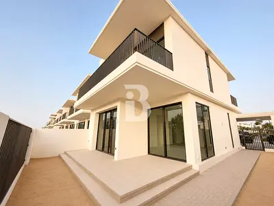 Corner Unit | Spacious Layout | Nice View
