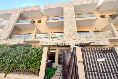 3 Storeys | Elevator to All Floors | 4BR+Maids