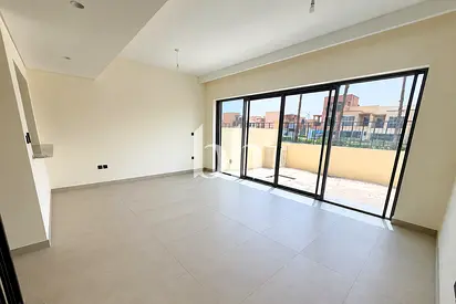 Single Row | Open Garden & Terrace | Lagoon