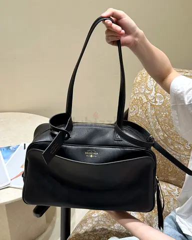 BALENCIAGA Carrie Women's Bag