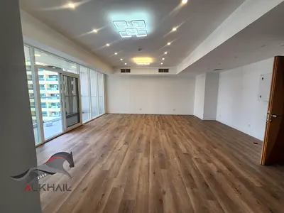 3 BR Apartment - Renovated - Lake View