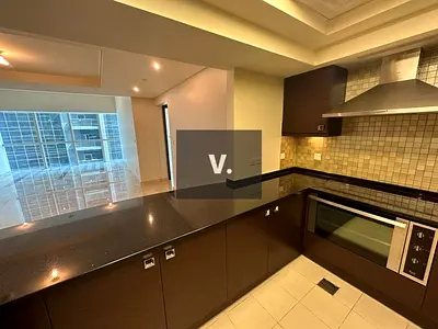 High Floor | Popular Bldg | Close to Metro