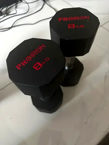 Pair of 8kg Hex Dumbbells (Proiron) - Good Condition